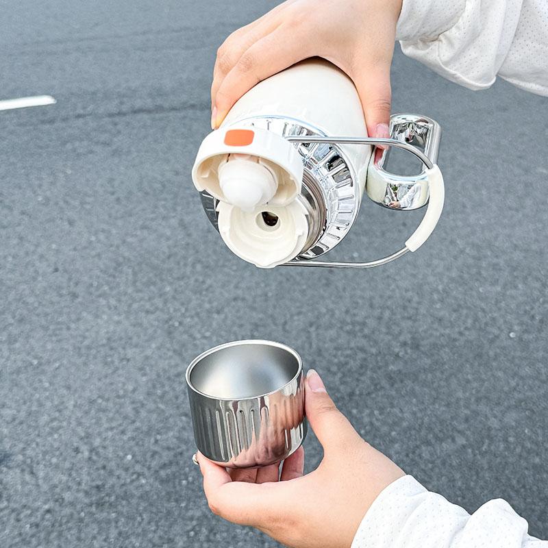 Bouteille d'eau isotherme en a - Vacuum Insulated Flask avis et prix